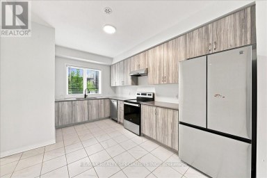 13 - 220 DISSETTE STREET Bradford West Gwillimbury (Bradford) Ontario photo 7