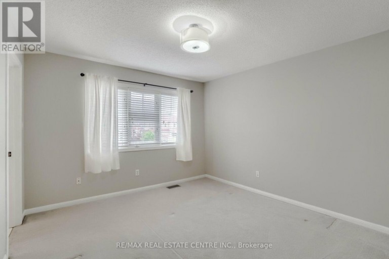 2298 GRAND OAK TRAIL, Oakville (WM Westmount), Ontario, L6M4X2