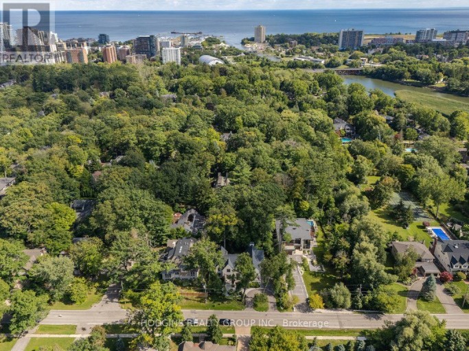 238 MINEOLA ROAD W, Mississauga (Mineola), Ontario, L5G2X4