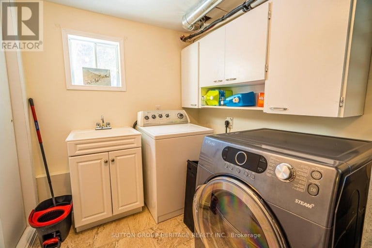 99 BOWEN ROAD, Kawartha Lakes (Mariposa), Ontario, L9L1B6