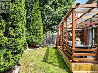 16 DONLEVY CRESCENT Whitby (Taunton North) Ontario photo 32