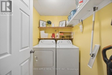 30 FLORA COURT Innisfil Ontario photo 20