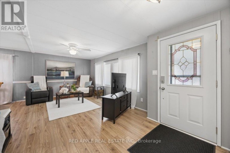 30 FLORA COURT, Innisfil, Ontario, L9S1R4