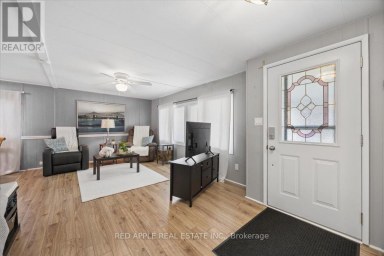30 FLORA COURT Innisfil Ontario photo 5