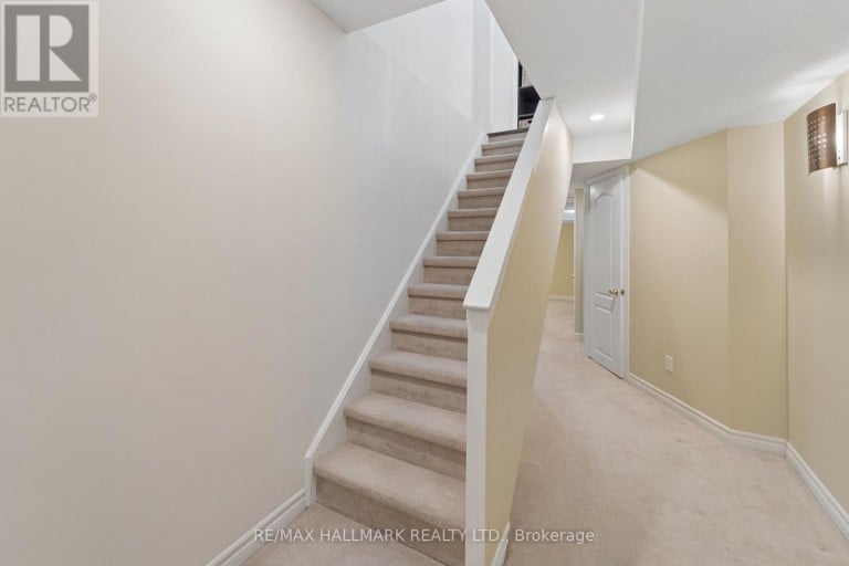 13 E J LENNOX WAY, Markham (Unionville), Ontario, L3R5K7