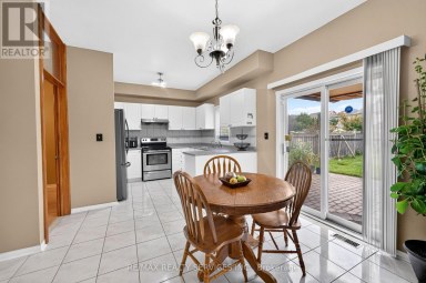 703 TWAIN AVENUE Mississauga (Meadowvale Village) Ontario photo 12