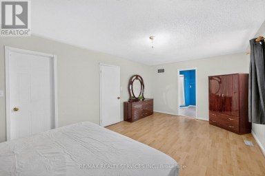 703 TWAIN AVENUE Mississauga (Meadowvale Village) Ontario photo 25