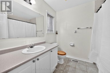 703 TWAIN AVENUE Mississauga (Meadowvale Village) Ontario photo 30