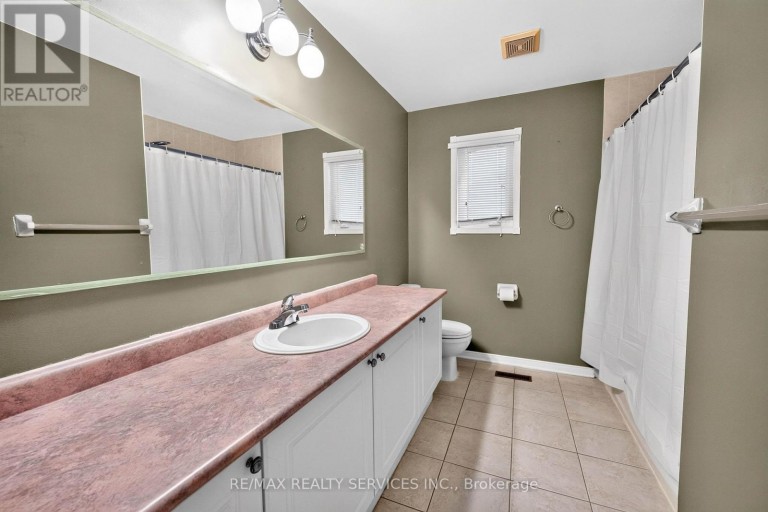 703 TWAIN AVENUE, Mississauga (Meadowvale Village), Ontario, L5W1K7