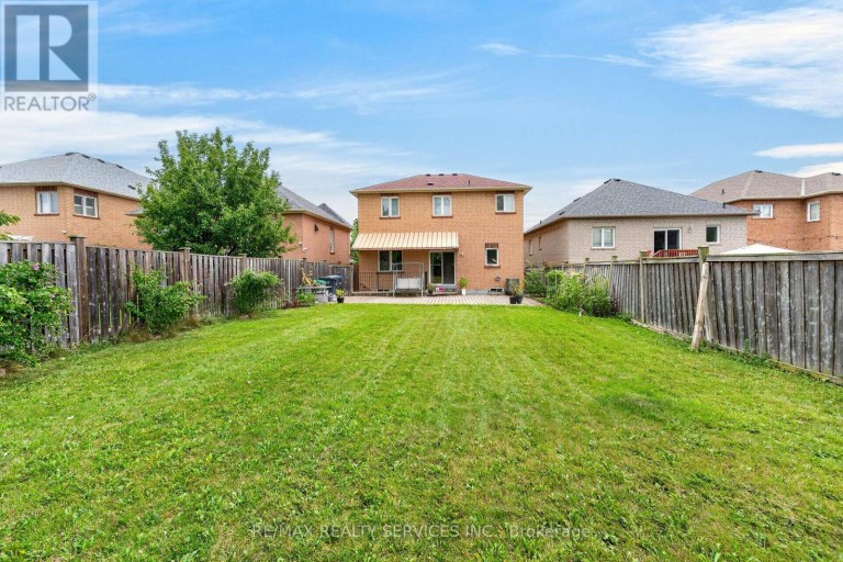 703 TWAIN AVENUE, Mississauga (Meadowvale Village), Ontario, L5W1K7