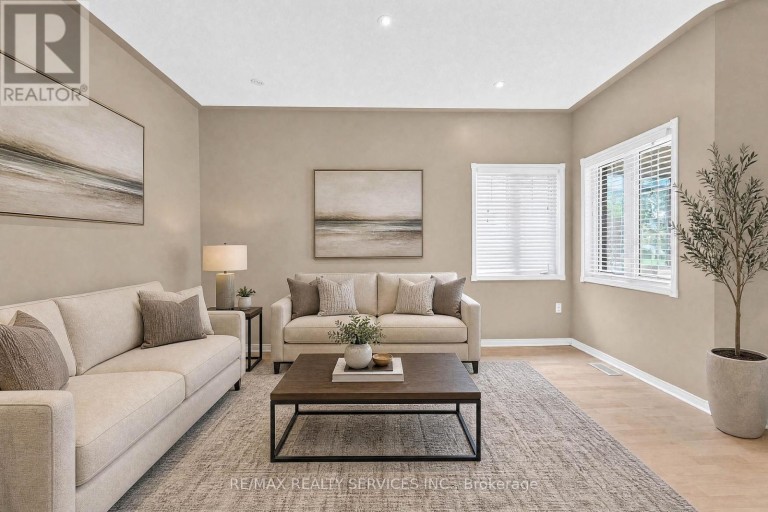 703 TWAIN AVENUE, Mississauga (Meadowvale Village), Ontario, L5W1K7