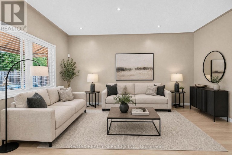 703 TWAIN AVENUE, Mississauga (Meadowvale Village), Ontario, L5W1K7