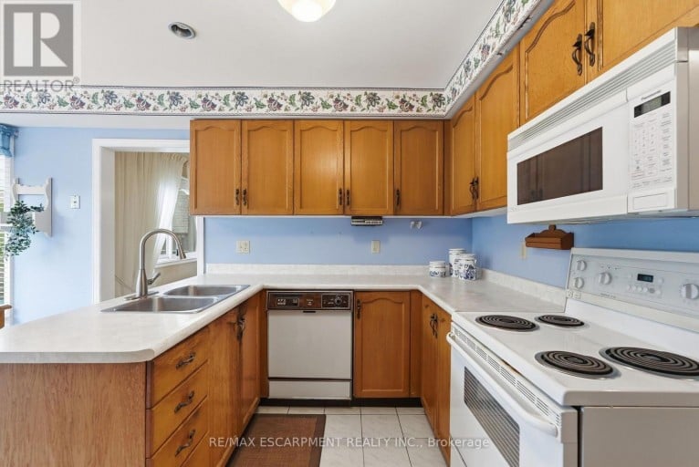 158 RUSHDALE DRIVE, Hamilton (Rushdale), Ontario, L8W2Z3