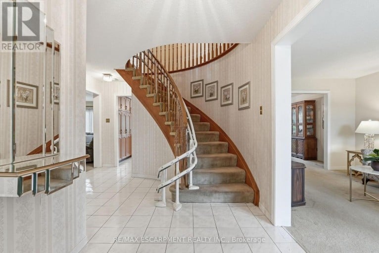 158 RUSHDALE DRIVE, Hamilton (Rushdale), Ontario, L8W2Z3
