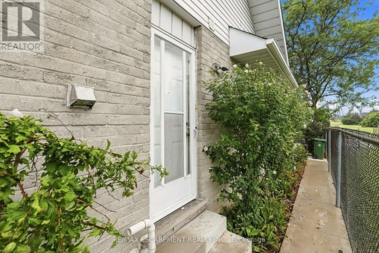 158 RUSHDALE DRIVE, Hamilton (Rushdale), Ontario, L8W2Z3