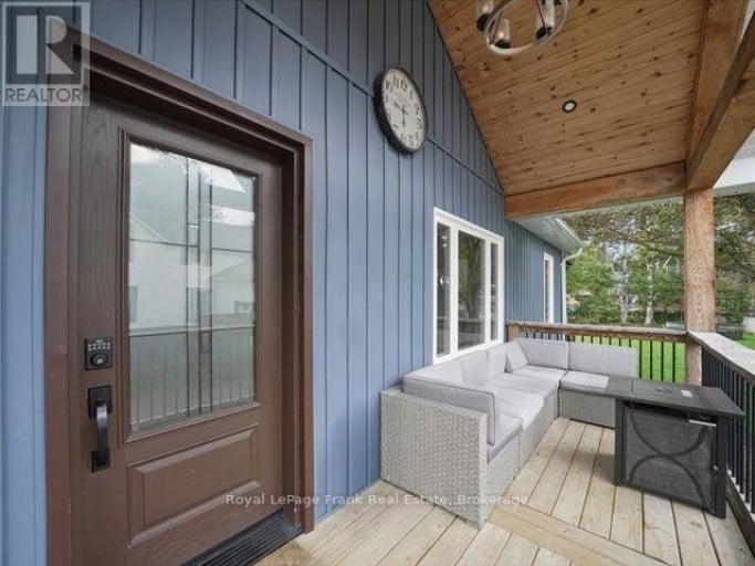 11 MAPLE STREET N, Brock (Sunderland), Ontario, L0C1H0