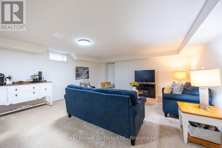 11 GREENAWAY CIRCLE, Port Hope, Ontario, L1A0B9