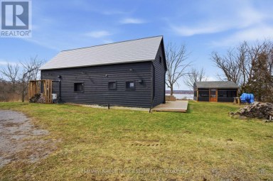 2175 COUNTY ROAD 7 Prince Edward County (North Marysburg Ward) Ontario photo 2