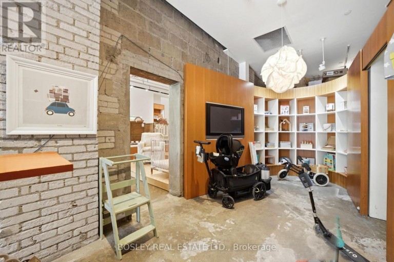 186-188 STRACHAN AVENUE, Toronto (Niagara), Ontario, M6J2S9