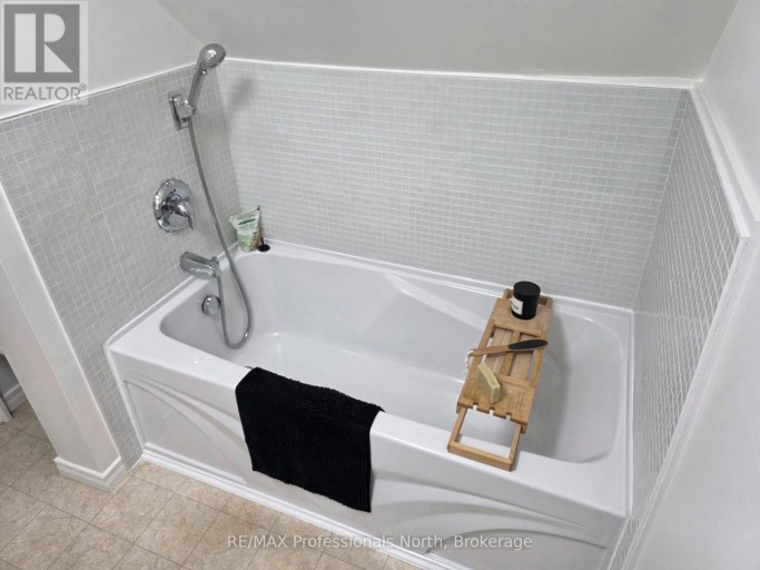 2148 STISTED ROAD S, McMurrich/Monteith (Sprucedale), Ontario, P0A1Y0