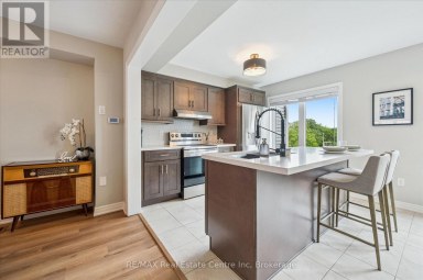 2 - 395 LINDEN DRIVE Cambridge Ontario photo 8