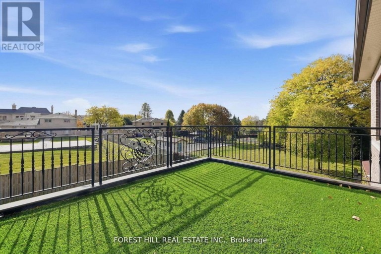 39 PATRICIA DRIVE E, King (King City), Ontario, L7B1H5