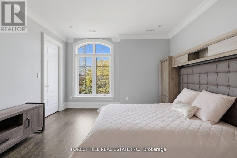39 PATRICIA DRIVE E, King (King City), Ontario, L7B1H5