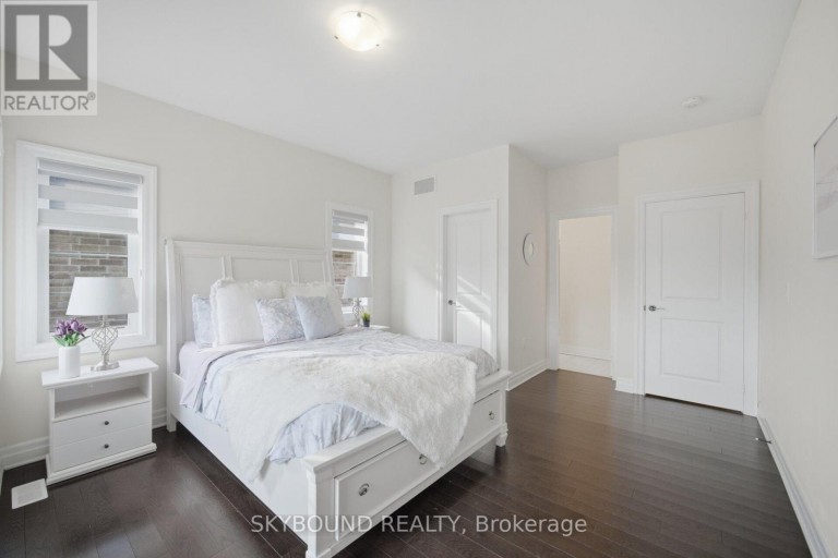 14 GOODWIN COURT, East Gwillimbury (Sharon), Ontario, L9N0T7