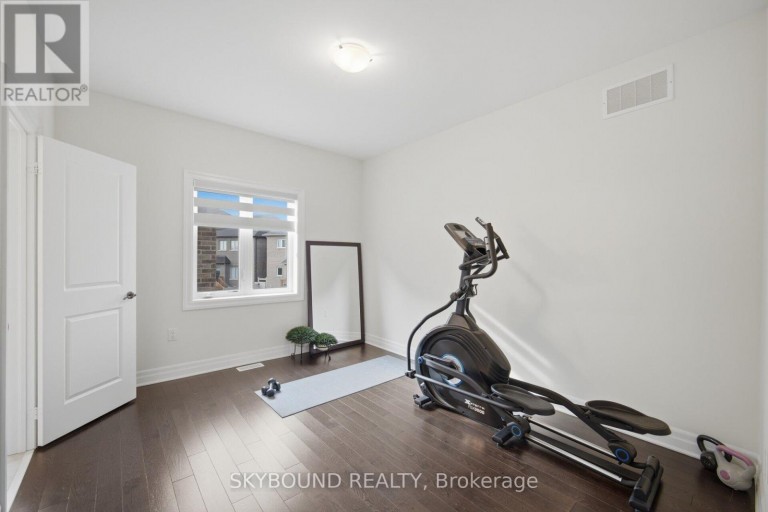 14 GOODWIN COURT, East Gwillimbury (Sharon), Ontario, L9N0T7