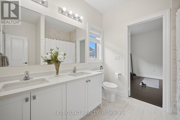 14 GOODWIN COURT, East Gwillimbury (Sharon), Ontario, L9N0T7