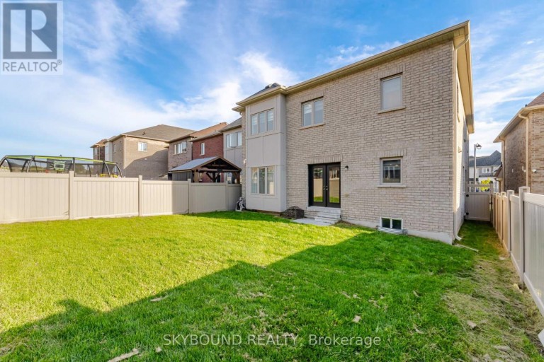 14 GOODWIN COURT, East Gwillimbury (Sharon), Ontario, L9N0T7