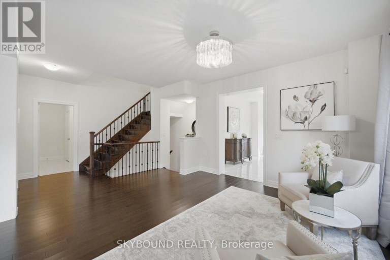 14 GOODWIN COURT, East Gwillimbury (Sharon), Ontario, L9N0T7