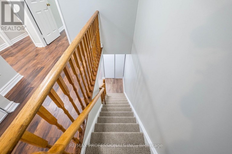 23 - 2004 GLENADA CRESCENT, Oakville (WC Wedgewood Creek), Ontario, L6H5P5