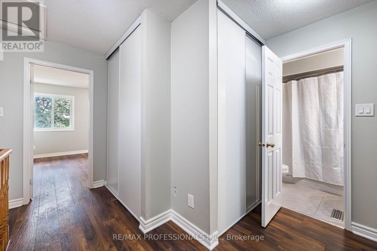 23 - 2004 GLENADA CRESCENT, Oakville (WC Wedgewood Creek), Ontario, L6H5P5