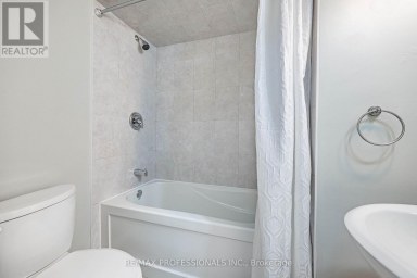 23 - 2004 GLENADA CRESCENT Oakville (WC Wedgewood Creek) Ontario photo 37