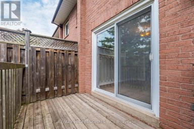 23 - 2004 GLENADA CRESCENT Oakville (WC Wedgewood Creek) Ontario photo 42
