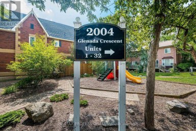 23 - 2004 GLENADA CRESCENT Oakville (WC Wedgewood Creek) Ontario photo 43