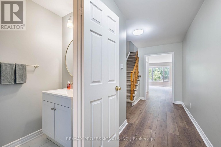 23 - 2004 GLENADA CRESCENT, Oakville (WC Wedgewood Creek), Ontario, L6H5P5