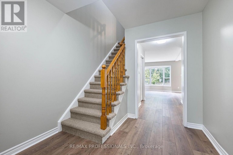 23 - 2004 GLENADA CRESCENT, Oakville (WC Wedgewood Creek), Ontario, L6H5P5