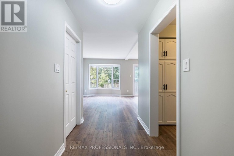23 - 2004 GLENADA CRESCENT, Oakville (WC Wedgewood Creek), Ontario, L6H5P5