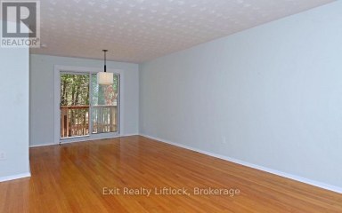 MAIN FLOOR - 4 WALLIS DRIVE Peterborough (Monaghan Ward 2) Ontario photo 8