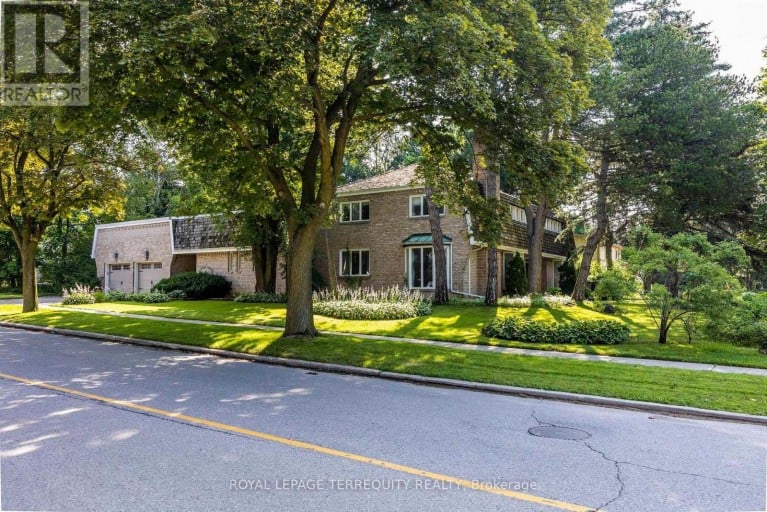 2 CHIEFTAIN CRESCENT, Toronto (St. Andrew-Windfields), Ontario, M2L2H4