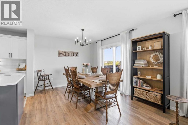 644 Robinson Avenue, Penhold, Alberta, T0M1R0