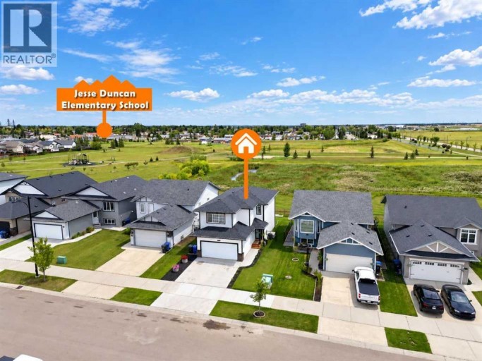 644 Robinson Avenue, Penhold, Alberta, T0M1R0