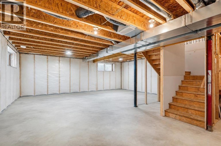 644 Robinson Avenue, Penhold, Alberta, T0M1R0