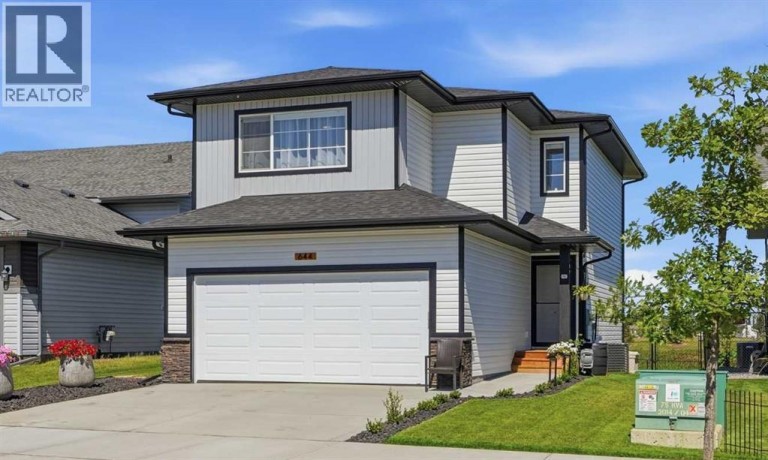 644 Robinson Avenue, Penhold, Alberta, T0M1R0