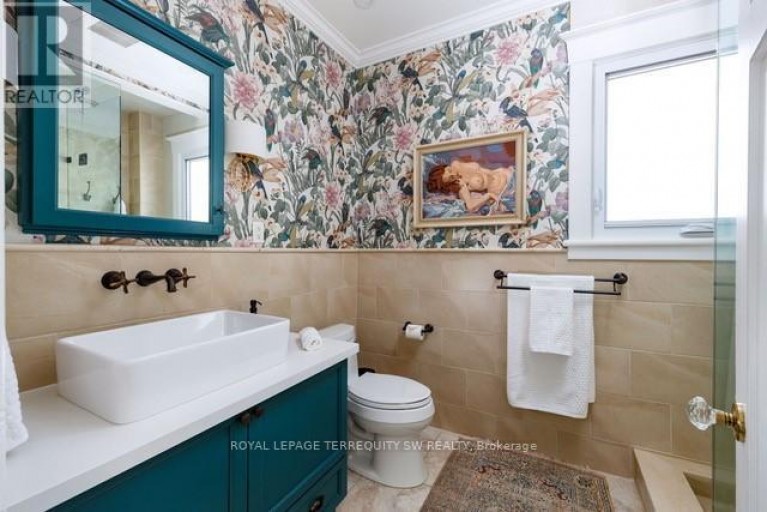 41 KENNEDY STREET W, Aurora (Aurora Village), Ontario, L4G2L6