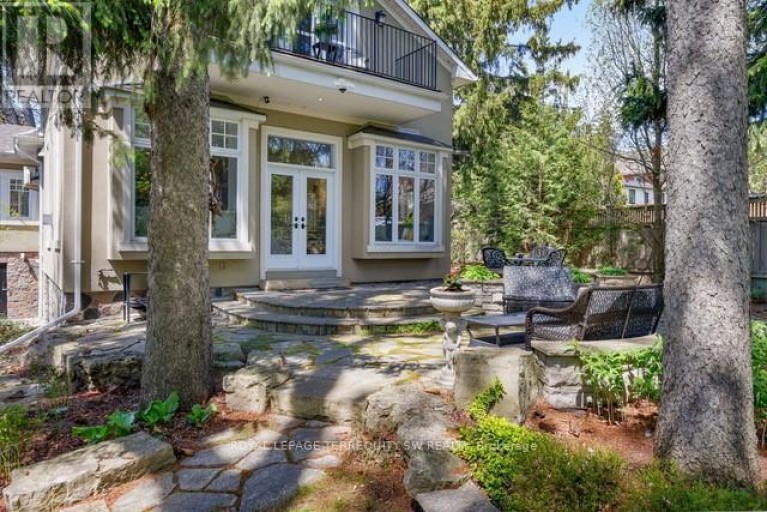 41 KENNEDY STREET W, Aurora (Aurora Village), Ontario, L4G2L6