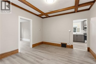 63 MELROSE Avenue S Hamilton Ontario photo 8