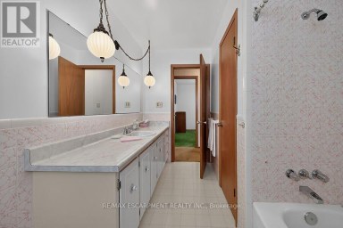 57 TURNBULL ROAD Hamilton (Dundas) Ontario photo 10